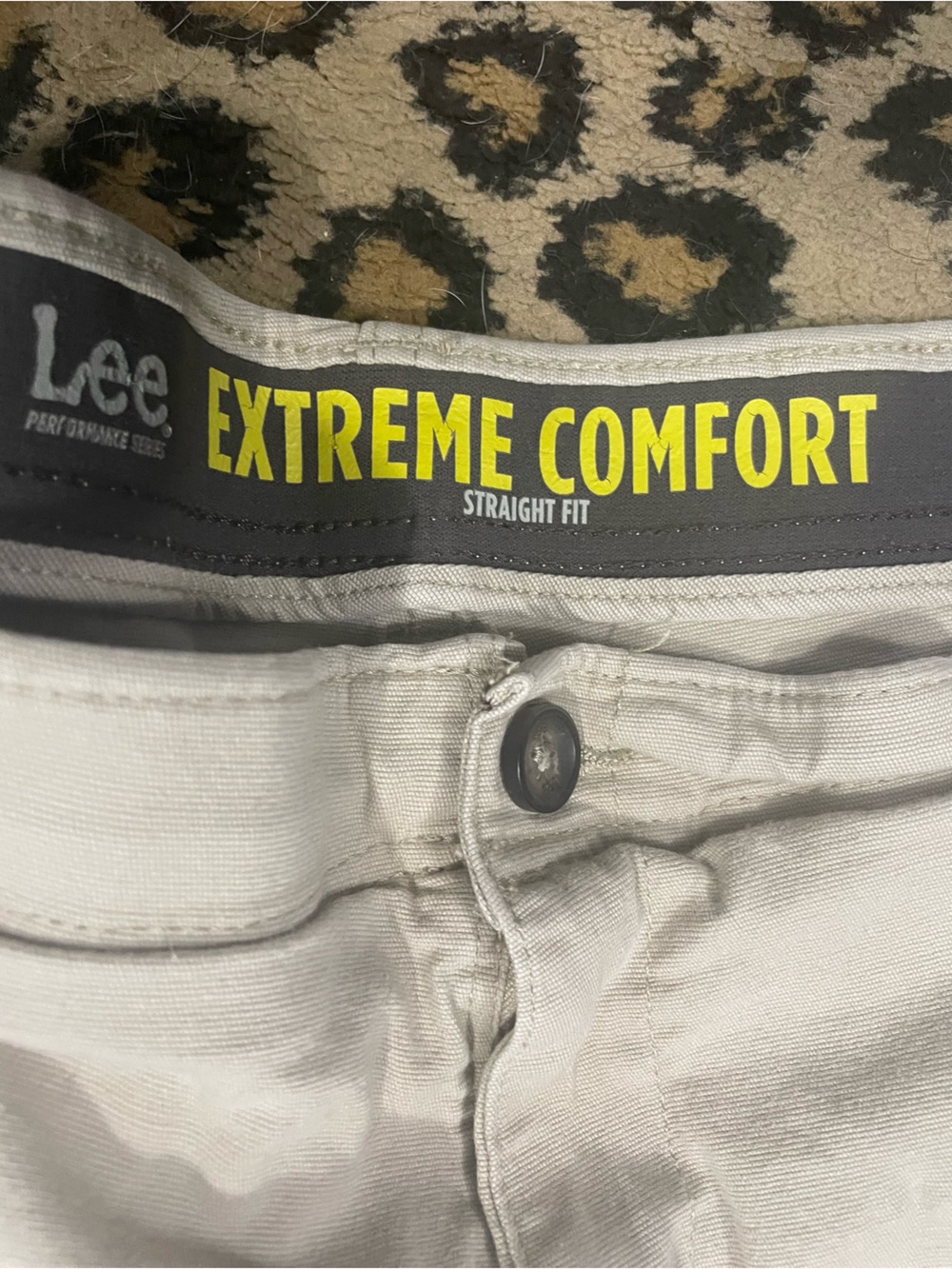 Tan pants - Picture 3 of 4
